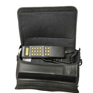 Motorola Soft-Pak California Mobile Phone Bag Phone SCN2497B Not Tested